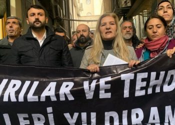 Mersin’de gözaltı protestosu