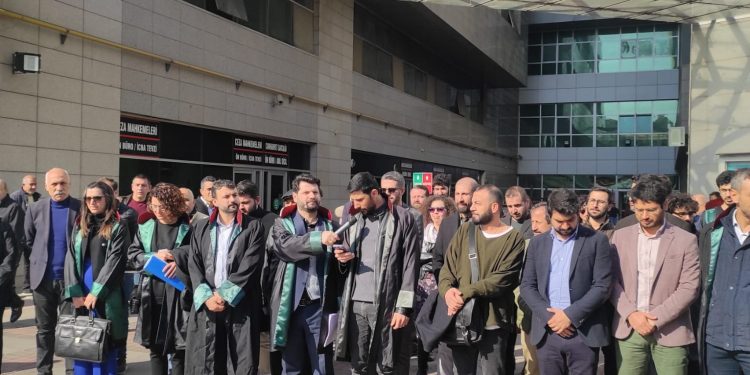 Tehlikede Avukatlar Günü nedeniyle Mersin’de açıklama yapıldı