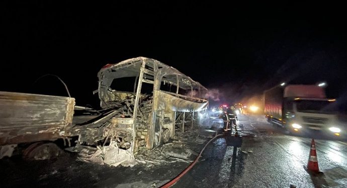 Tarsus’ta kaza: 2 asker, 1 mülteci öldü