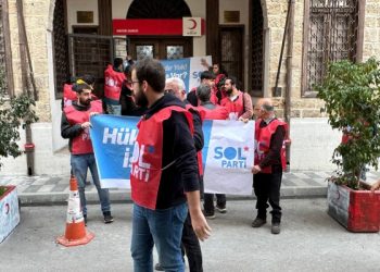 Mersin’de ‘Kızılay’ baskınları: Gözaltılar var!