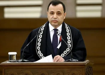 AYM Başkanlığına yeniden Arslan seçildi