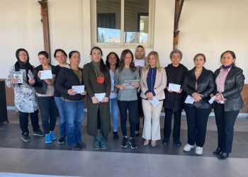 Mersin’de kadınlar, cezaevlerindeki kadınlara dayanışma kartı gönderdi