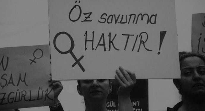 Pamukkale’de bir kadın özsavunmada bulundu