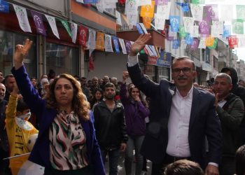 Mersin’de Yeşil Sol Parti’nin büro açılışı mitinge dönüştü