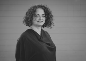 Yeşil Sol Parti Mersin milletvekili adayı Esra Ergüzeloğlu kimdir?