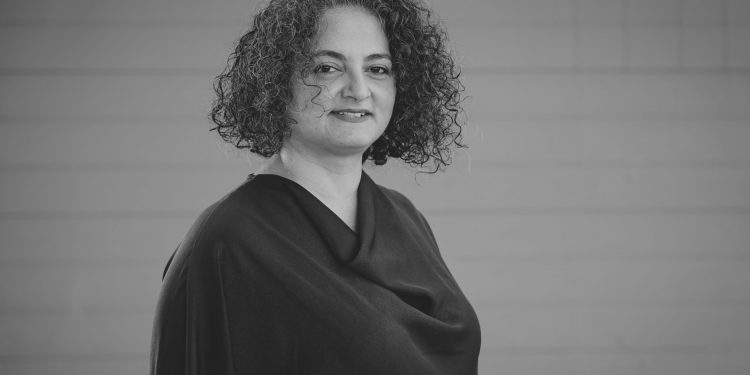 Yeşil Sol Parti Mersin milletvekili adayı Esra Ergüzeloğlu kimdir?