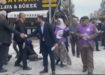 Yeşil Sol Parti Mersin’de seçim bürosunun açılışına halkı davet etti