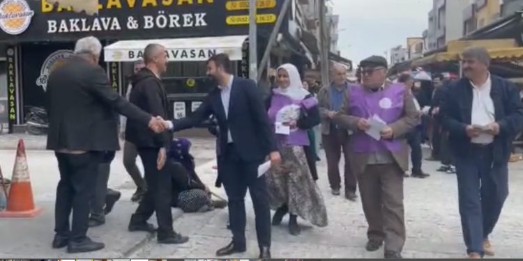 Yeşil Sol Parti Mersin’de seçim bürosunun açılışına halkı davet etti