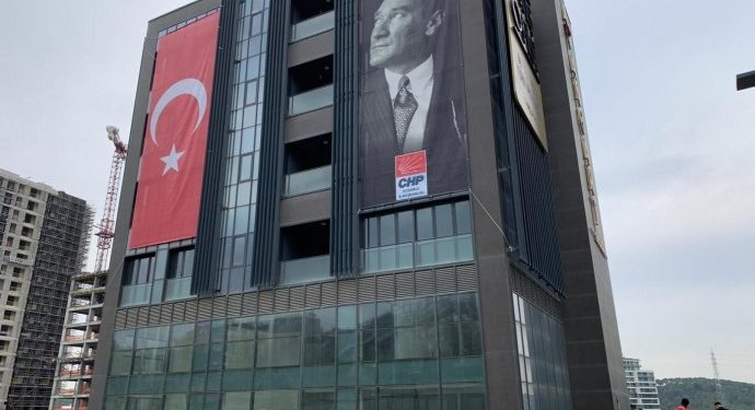 CHP’li Kaftancıoğlu’ndan ‘parti binasına saldırı’ açıklaması