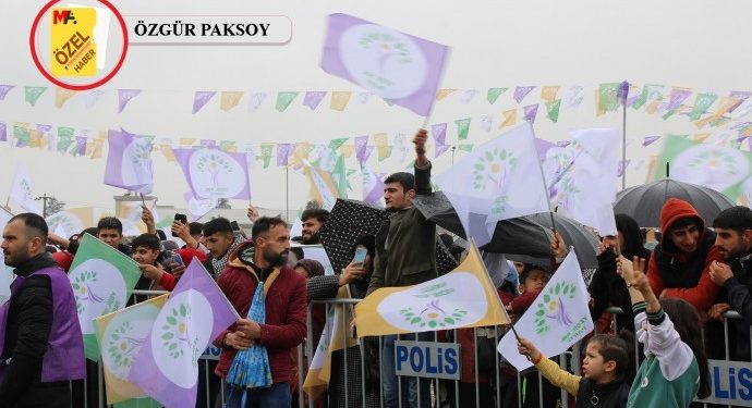 Halklar ve inançlar Yeşil Sol Parti listesinde