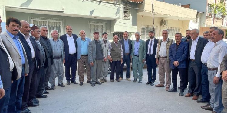 Yeşil Sol Parti, Mersin’de 4 husumetli aileyi barıştırdı