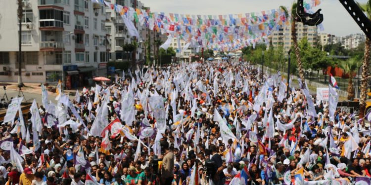 Yeşil Sol Parti’nin Mersin mitingi: Esas bahar Erdoğan’ın gidişiyle yaşanacak