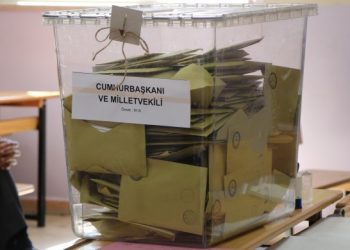 Oy verme işlemi tamamlandı, sayım başladı