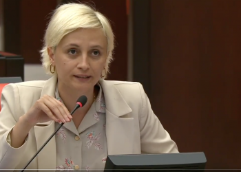 Perihan Koca’dan Bakan Tekin’e “kız okulları” tepkisi!