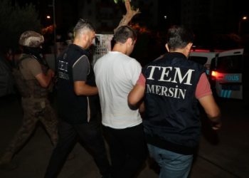 Mersin’de 11 kişi gözaltına alındı