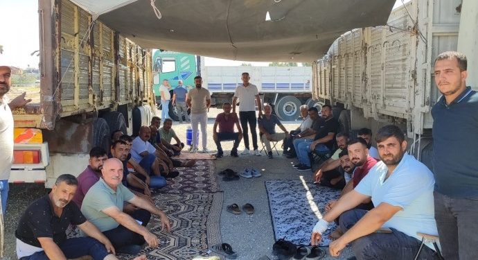 Mersin’de şoförlerin eylemi 2’nci gününde