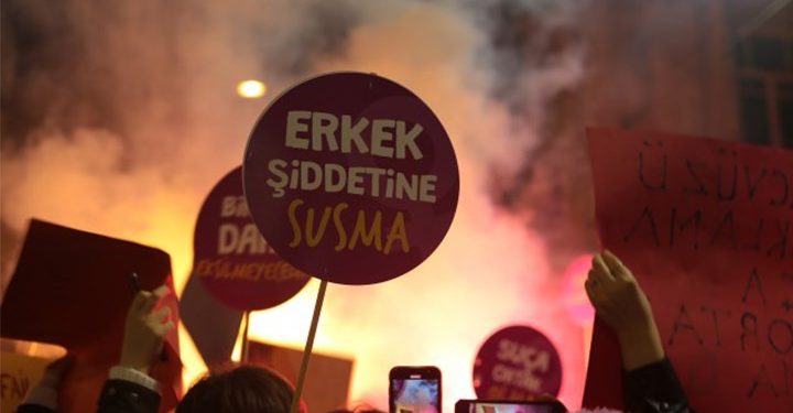 Mersin’de genç kadın darbedildi, fail gözaltına alındı