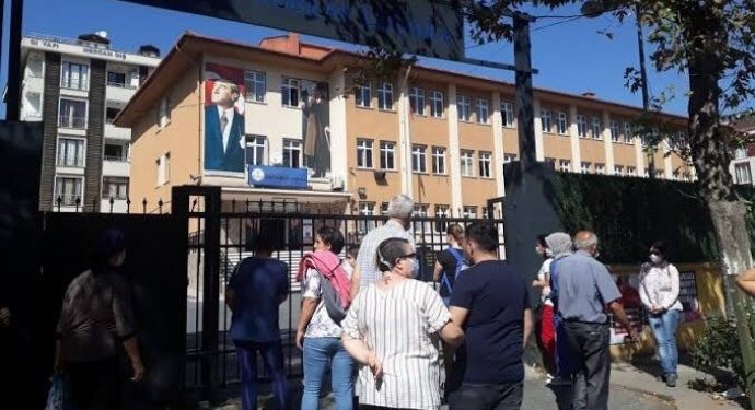 Okullarda ‘bağış’ adı altında kayıt parası isteniyor