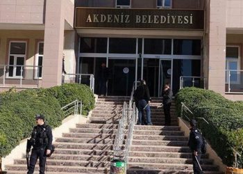 ‘Akdeniz Belediyesi hizmetsiz borçlandırıldı’