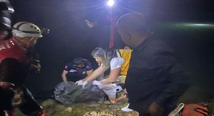 Helikopter baraja düştü