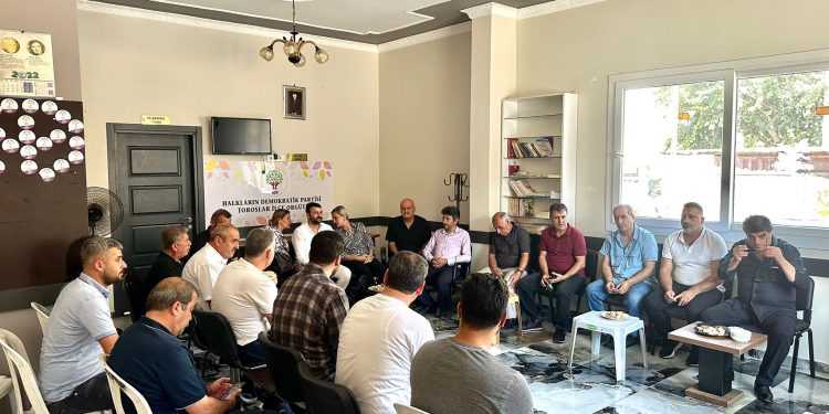 HDP, Mersin’de iki aileyi barıştırdı