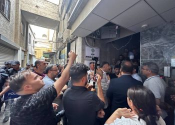 Engellemeye rağmen Türkiye’nin saldırıları protesto edildi