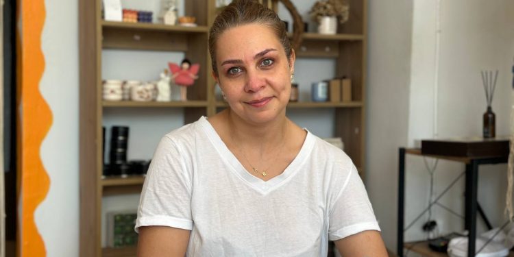 Depremzede Gülay Tatar: Üreterek engelleri aşıp kendimi var ediyorum