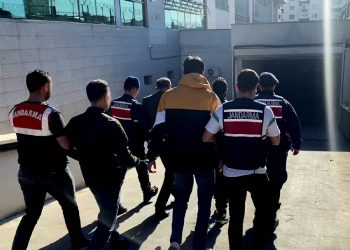 Mersin’de 4 kişi tutuklandı