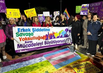 Kadınlar şiddete karşı Mersin’de sokaktaydı