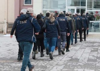 Mersin’de ev baskınları: Çok sayıda gözaltı