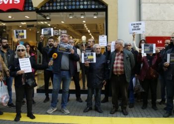 Mersin’den Özak işçilerine: Direnin bizler yanınızdayız