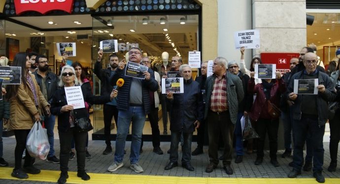 Mersin’den Özak işçilerine: Direnin bizler yanınızdayız