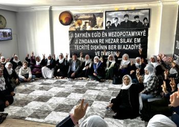 Mersin’de ‘Adalet Nöbeti’ devam ediyor