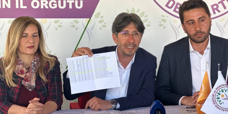 Milletvekili Bozan: Kendisine ‘gazeteciyim’ diyen 3 usulsüz seçmen tespit ettik