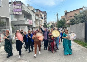 Mersin’de kadınlardan Erbaneli yürüyüş