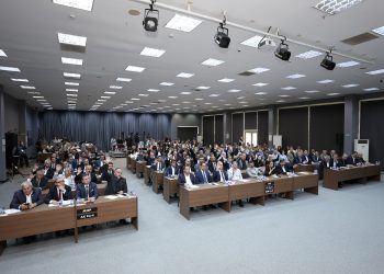 YENİ DÖNEMİN İLK BÜYÜKŞEHİR MECLİSİ GERÇEKLEŞTİRİLDİ